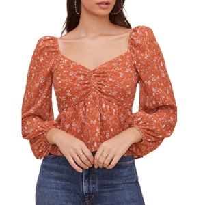 NWT Astr the Label Crinkle Sweetheart Top